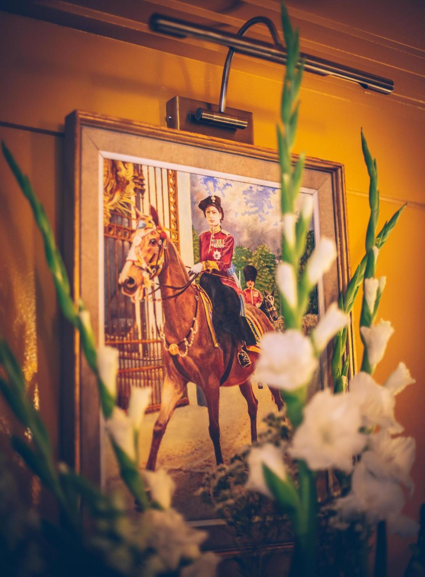 Sheddington Manor - 2 Bedroom Guest House & Cinema ベルファスト エクステリア 写真